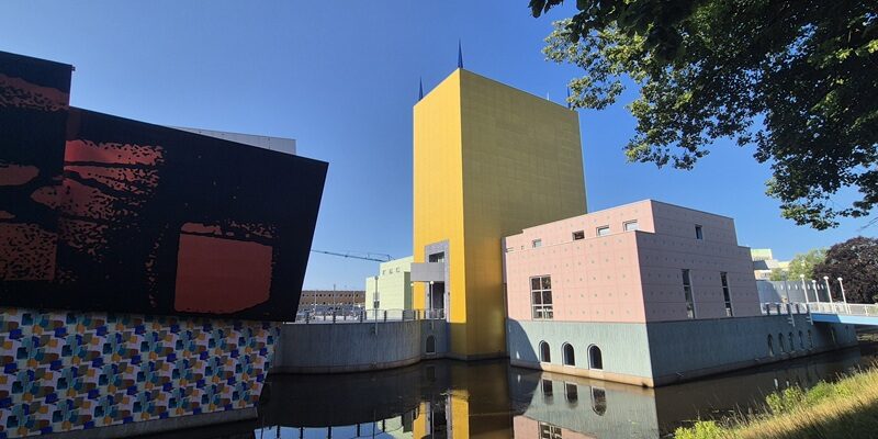 Wandeling over Trage Stadse Tocht Groningen bij het Groninger Museum