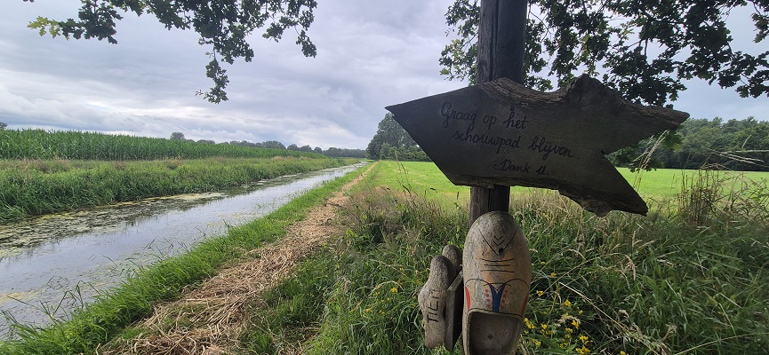 Wandeling over Trage Tocht Huize Ruurlo bij de Van Heeckerenbeek