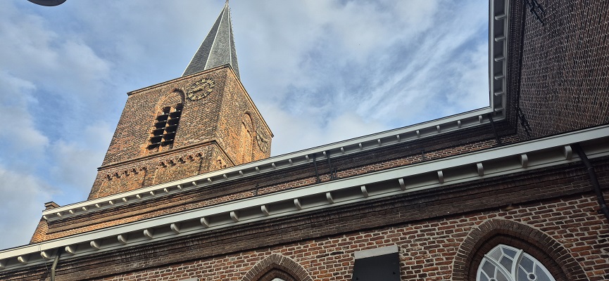 Wandeling over Trage Tocht Bennekom bij de kerk in Bennekom