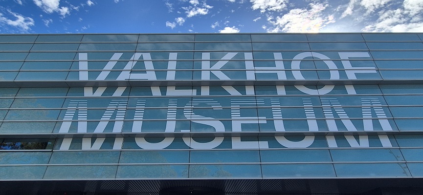 Wandeling over Trage Tocht Nijmegen Spiegelwaal bij het Valkhofmuseum