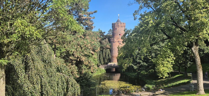 Wandeling over Trage Tocht Nijmegen Spiegelwaal in Park Kronenburg