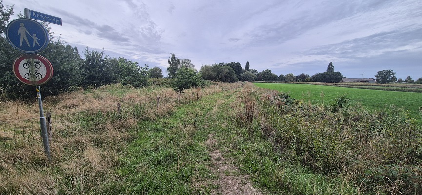Wandeling over Trage Tocht Ossendrecht op het Kerkepaadje bij Hoogerheide