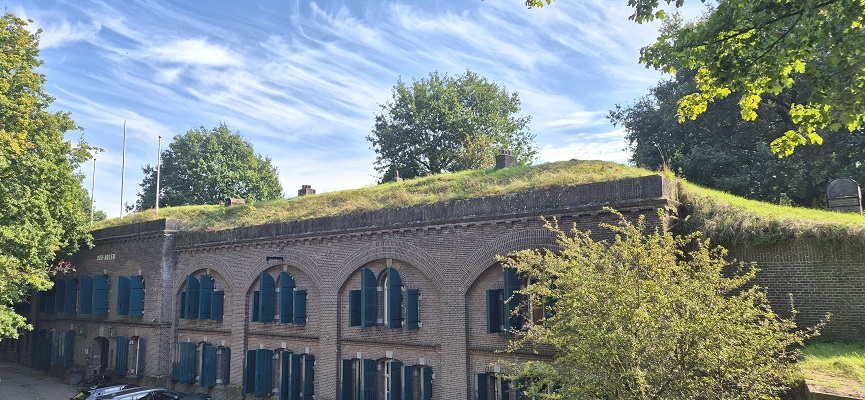 Wandeling over Trage Tocht Naarden Vesting bij de vesting